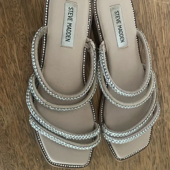 Steve Madden Sandals with Silver Sparkle Straps Size 7 - Picture 4 of 7